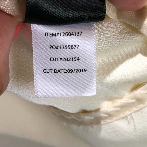 Torrid Blazer 1X Cream Crepe Cutaway Whisper White Open Front Career Pockets - Picture 14 of 16